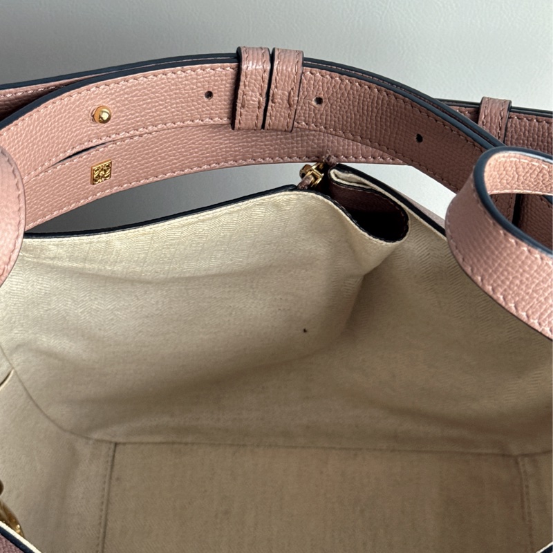 Loewe Hammock Small 吊床包-38