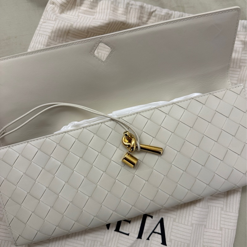 Bottega Veneta Andiamo Clutch BV 手拿包 晚宴包-1
