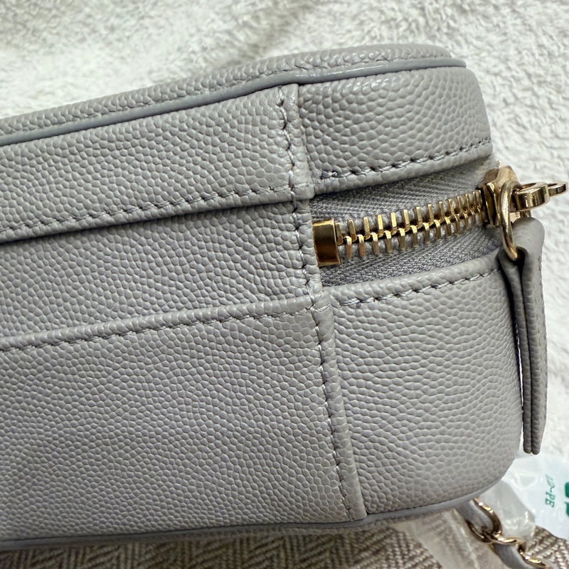 香奈兒Vivienne 相機包~非常新、中號荔枝皮29開-8