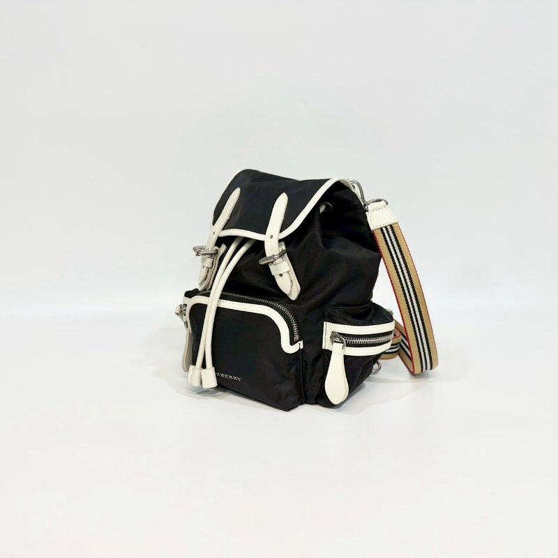 BURBERRY黑拚白邊尼龍戰馬格紋雙肩後背包4080196-4