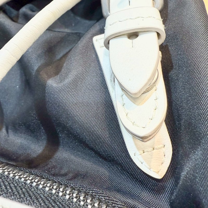 BURBERRY黑拚白邊尼龍戰馬格紋雙肩後背包4080196-10