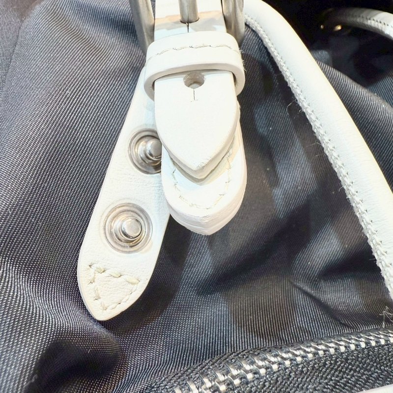 BURBERRY黑拚白邊尼龍戰馬格紋雙肩後背包4080196-12