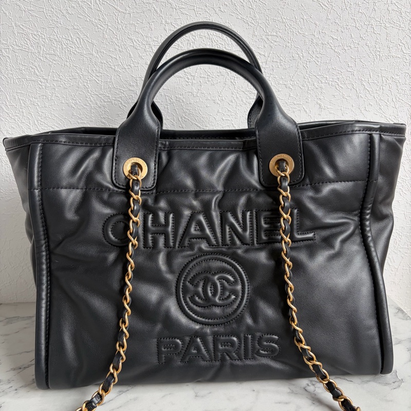 Chanel 黑色皮革沙灘包～～輕量版-0