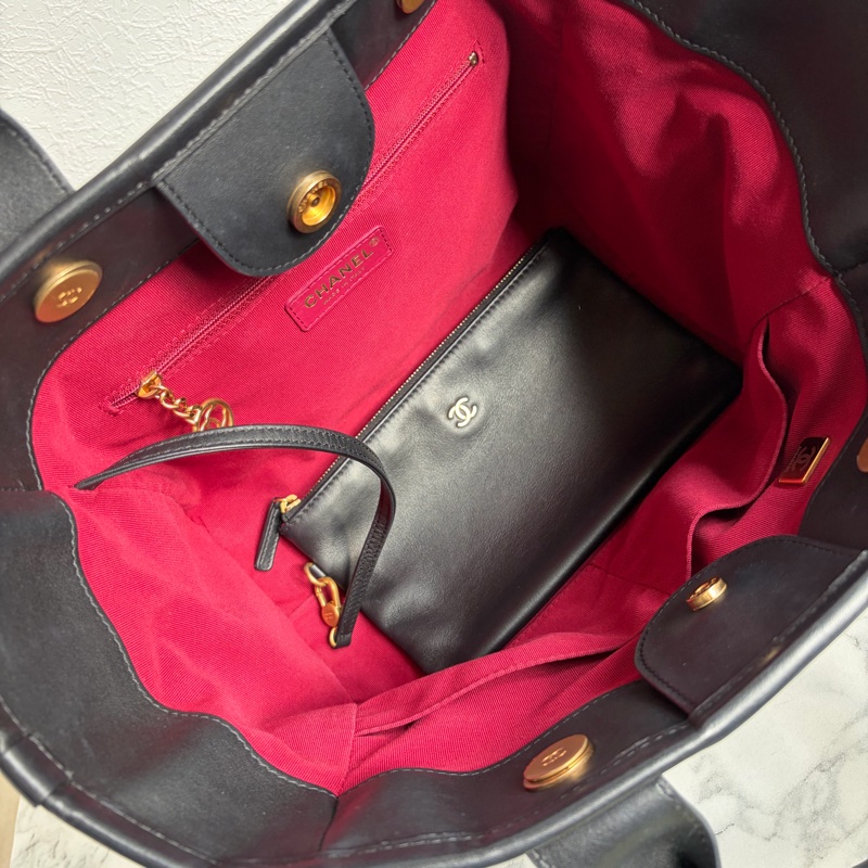 Chanel 黑色皮革沙灘包～～輕量版-5