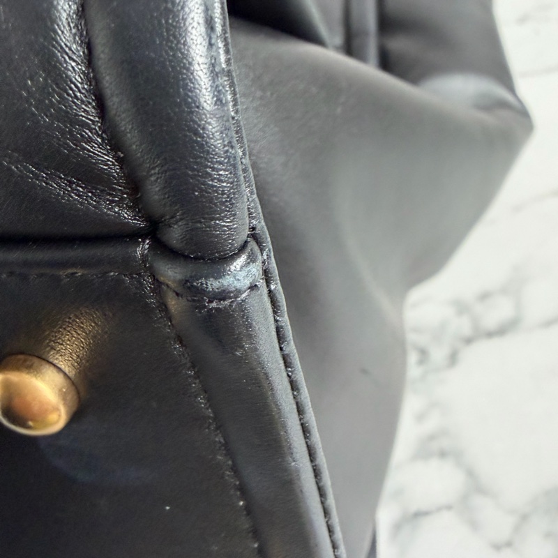 Chanel 黑色皮革沙灘包～～輕量版-10