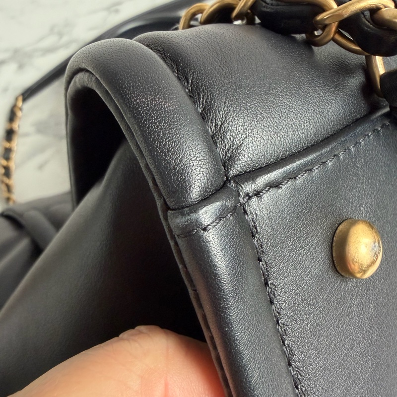 Chanel 黑色皮革沙灘包～～輕量版-11