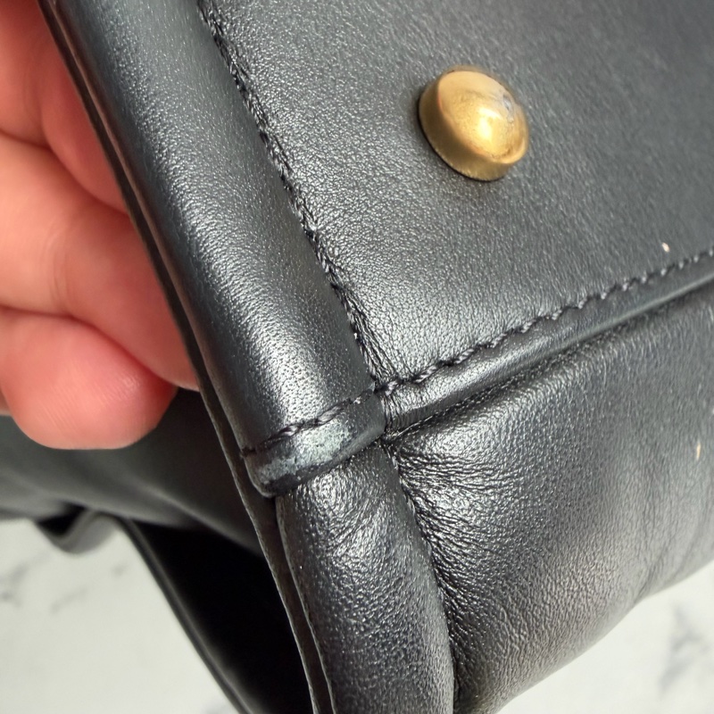 Chanel 黑色皮革沙灘包～～輕量版-12