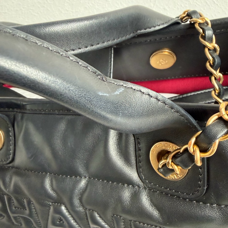 Chanel 黑色皮革沙灘包～～輕量版-14