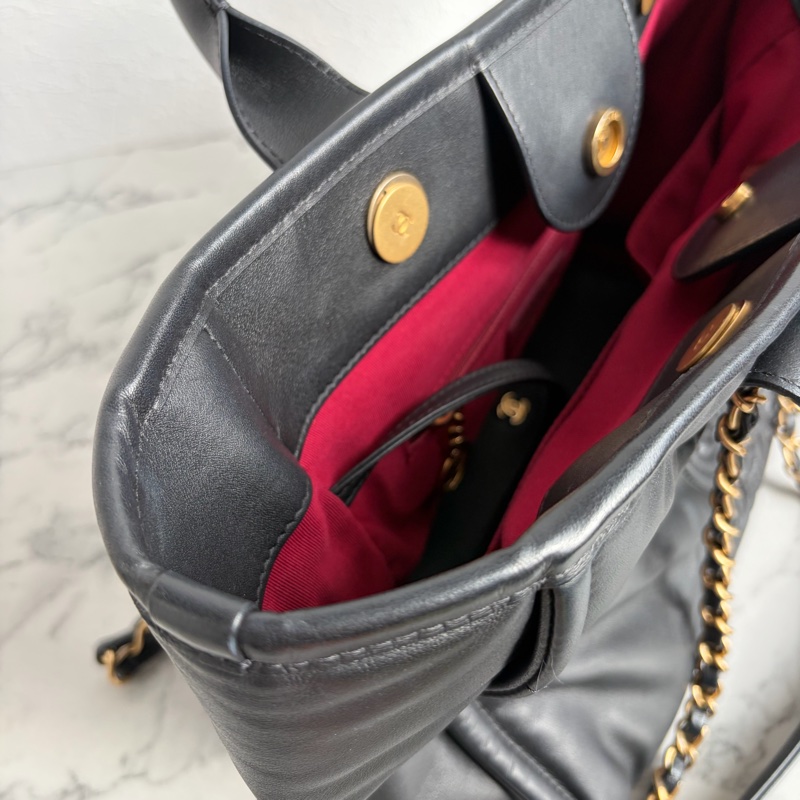 Chanel 黑色皮革沙灘包～～輕量版-18