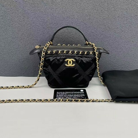 Chanel 黑金迷你緞面餃子包 斜背包