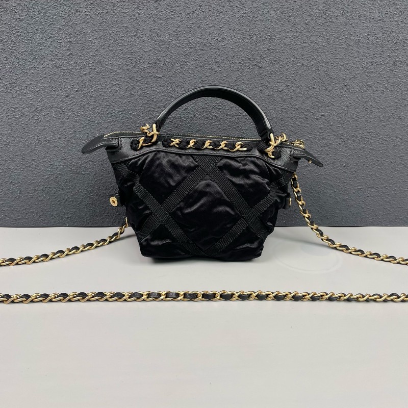 Chanel 黑金迷你緞面餃子包 斜背包-1