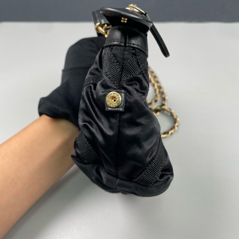 Chanel 黑金迷你緞面餃子包 斜背包-12