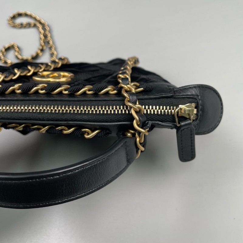Chanel 黑金迷你緞面餃子包 斜背包-14