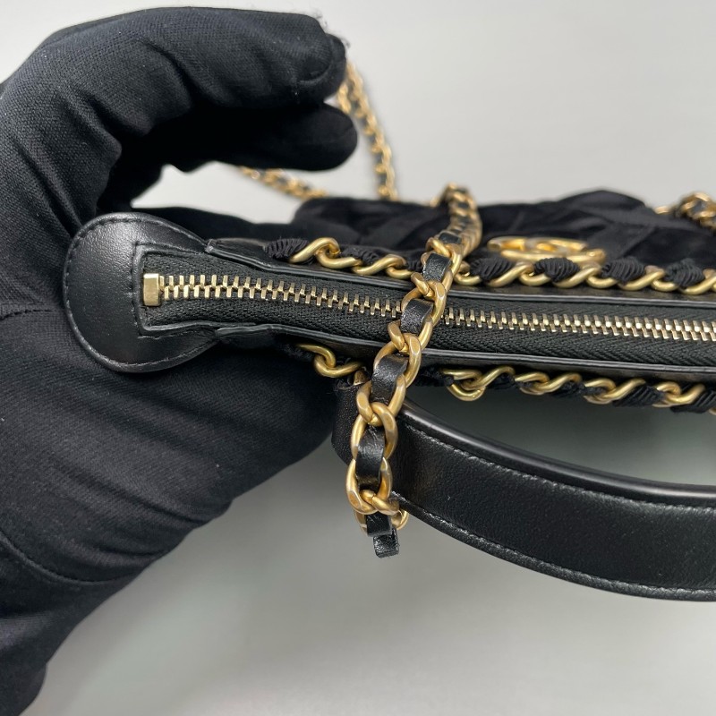 Chanel 黑金迷你緞面餃子包 斜背包-15