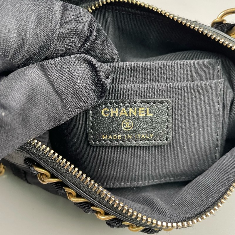 Chanel 黑金迷你緞面餃子包 斜背包-16
