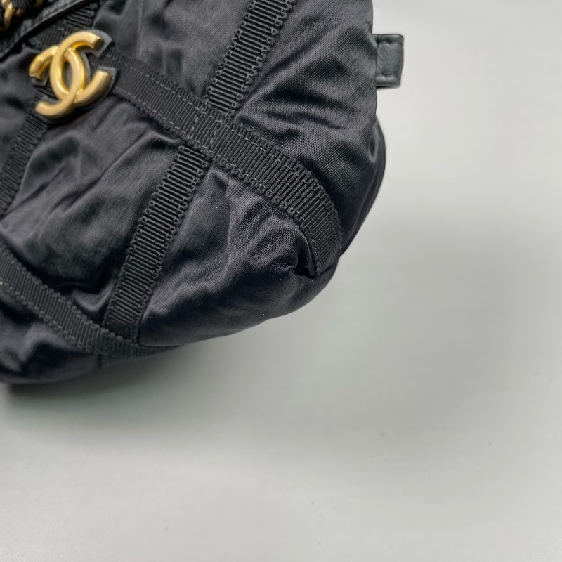 Chanel 黑金迷你緞面餃子包 斜背包-17