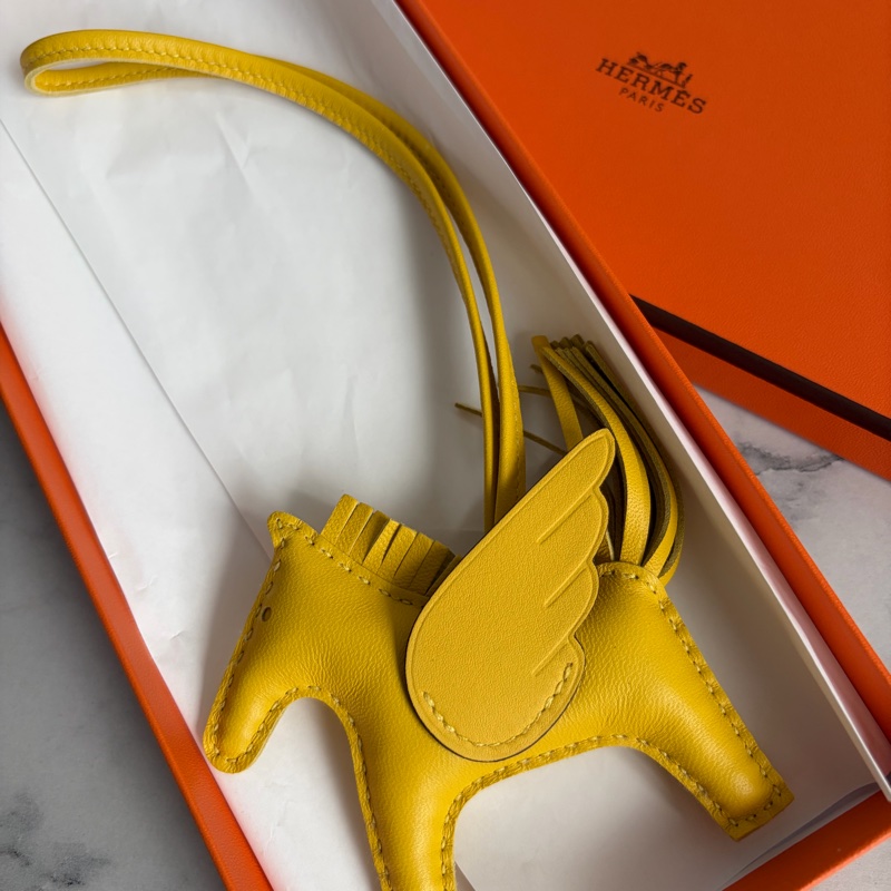 Hermes 黃色飛馬～全新-1