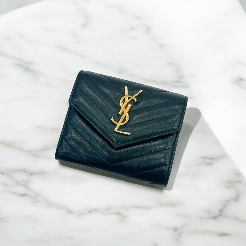 莉亞精品♡ Ysl 黑金三折短夾 9新美品-0