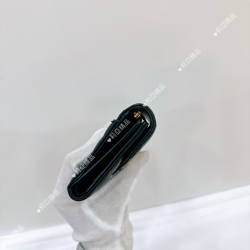 莉亞精品♡ Ysl 黑金三折短夾 9新美品-4