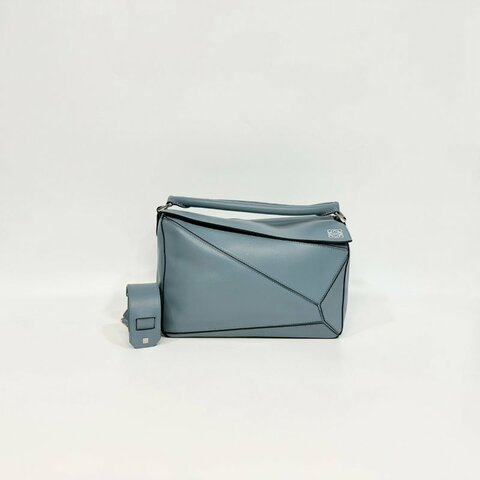 LOEWE霧霾藍羊皮銀扣中號PUZZLE手提側背包32230S20