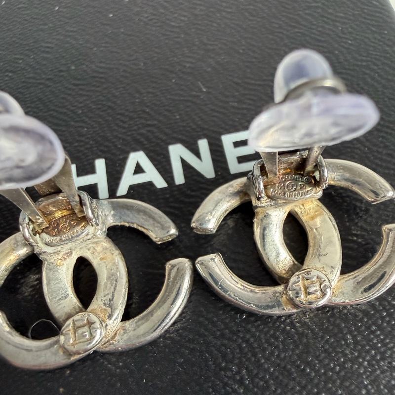 Chanel 銀色雙c夾式耳環～夾式-4