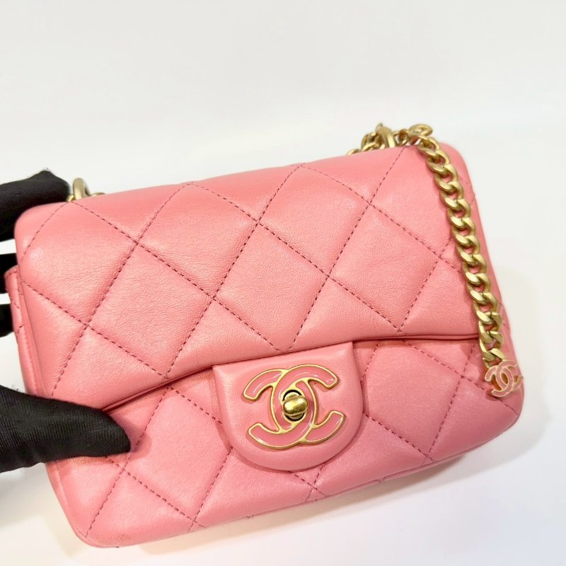 Chanel粉紅色羊皮琺瑯釦Mini Flap下蓋鏈包AS3113-8