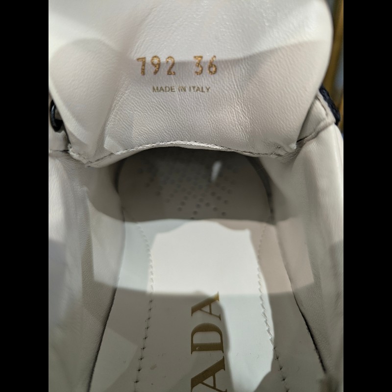 莉亞精品♡PRADA 全皮麂皮拼接休閒鞋 尺碼36 二手美品-8