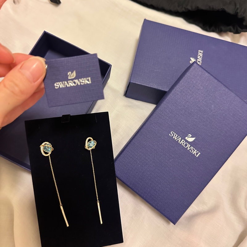 施華洛世奇SWAROVSKI 藍寶石垂釣耳環-6