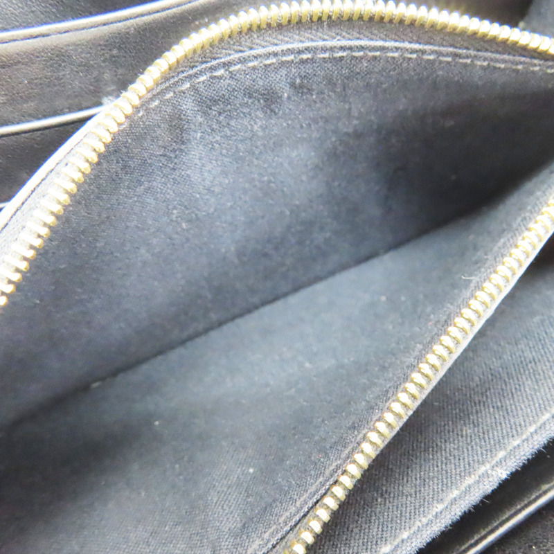 黑色 牛皮 鉚釘裝飾 拉鍊長夾【FENDI 芬迪】 8M0299-5