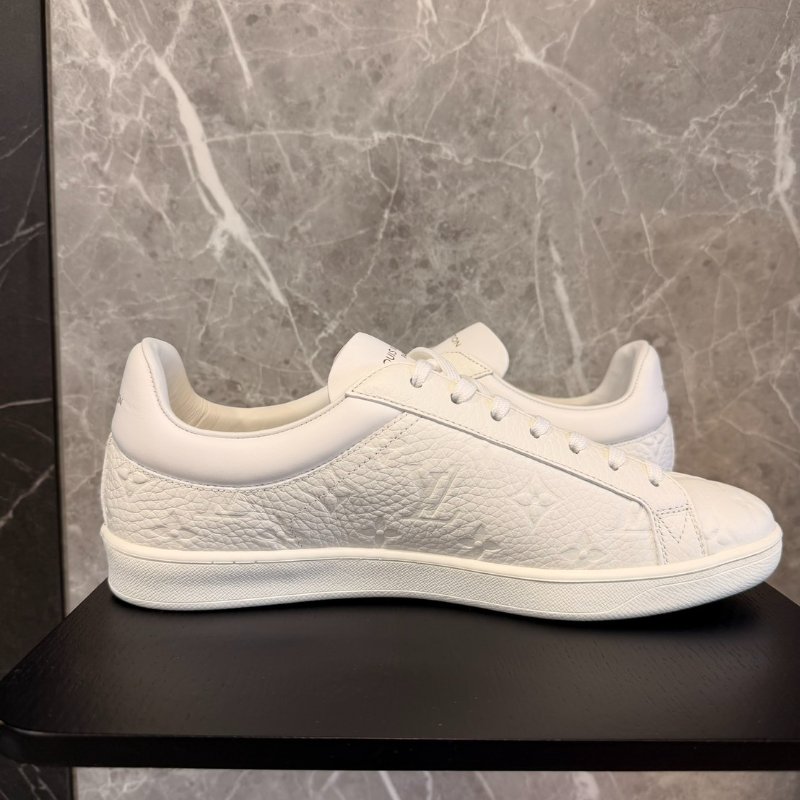 Louis Vuitton – Luxembourg Trainer 全白壓紋小白鞋 全新 全配(僅試穿) 男鞋-9