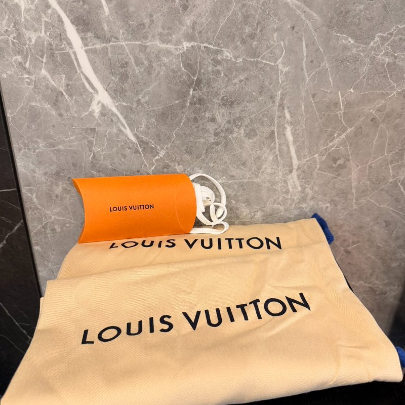 Louis Vuitton – Luxembourg Trainer 全白壓紋小白鞋 全新 全配(僅試穿) 男鞋-24