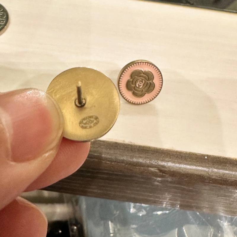 香奈兒粉色山茶花耳環-2