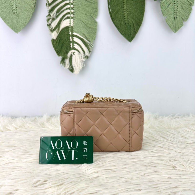 CHANEL 22k 奶茶色羊皮金柱長盒子 晶片款 全套有單-4