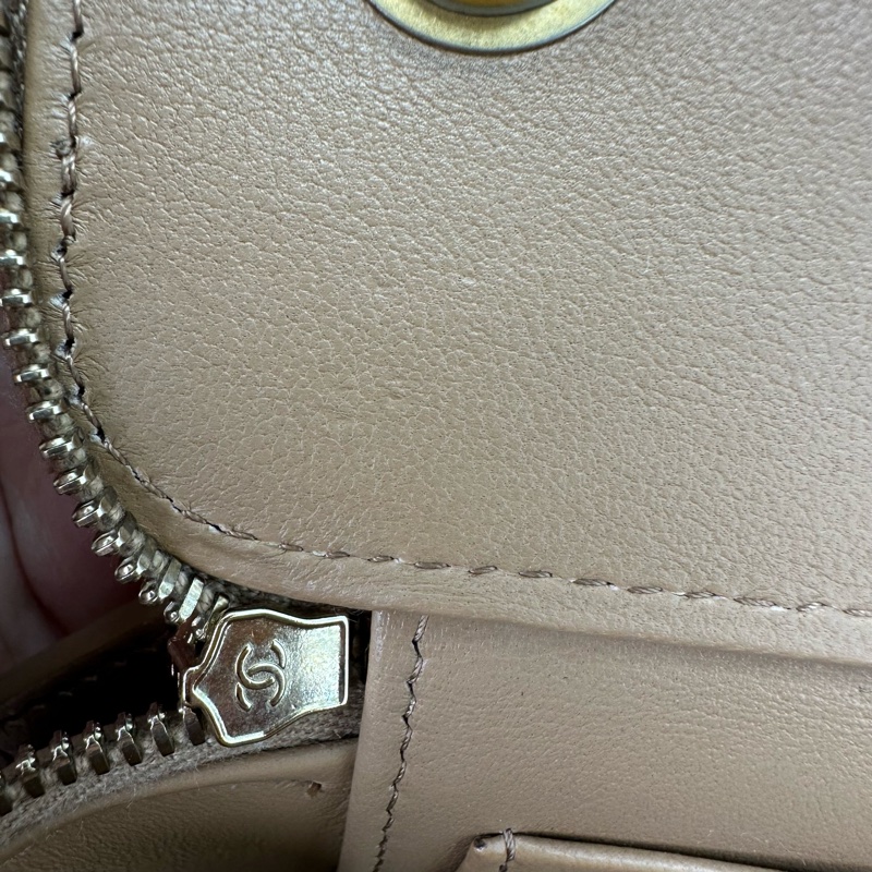 CHANEL 22k 奶茶色羊皮金柱長盒子 晶片款 全套有單-10