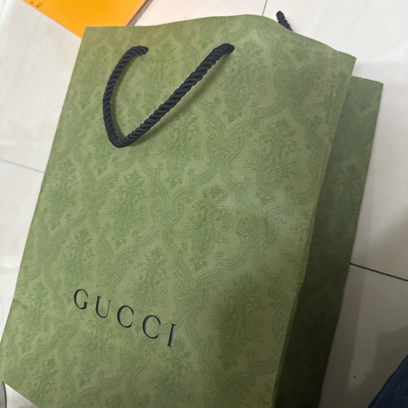 Gucci雕刻版雙G皮帶 細款-4