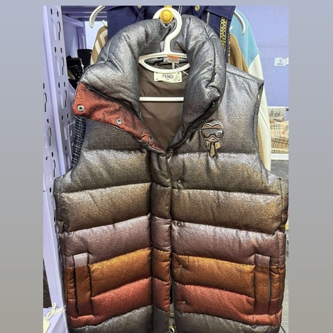 FENDI羽絨背心外套