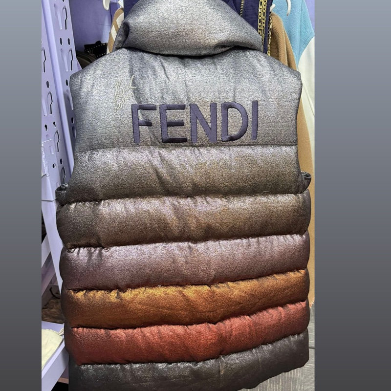 FENDI羽絨背心外套-6