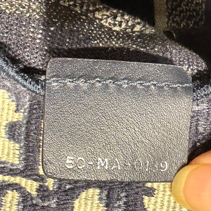 DIOR M1293VRW_M928 藍色緹花布帆布雙扣後背包-2