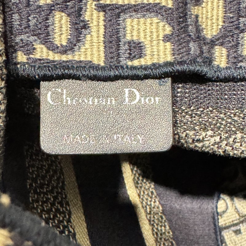 DIOR M1293VRW_M928 藍色緹花布帆布雙扣後背包-3