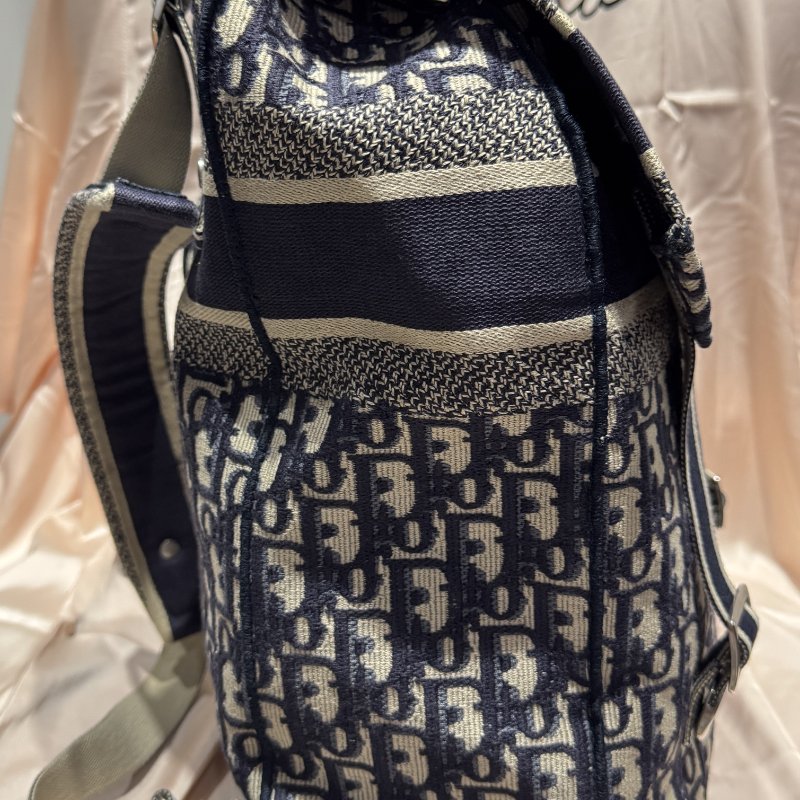 DIOR M1293VRW_M928 藍色緹花布帆布雙扣後背包-7
