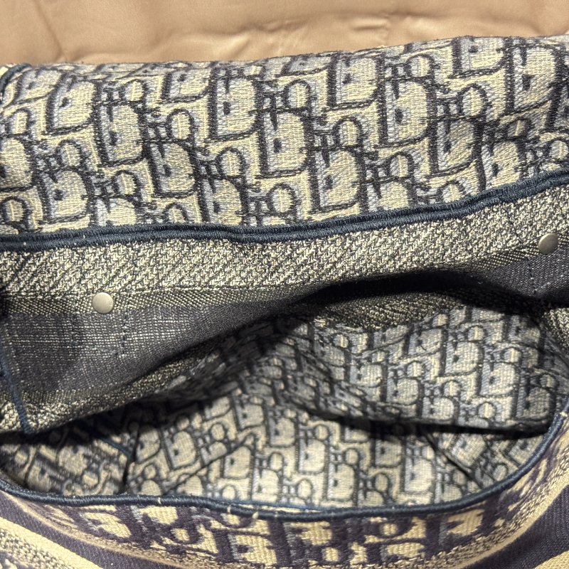 DIOR M1293VRW_M928 藍色緹花布帆布雙扣後背包-10