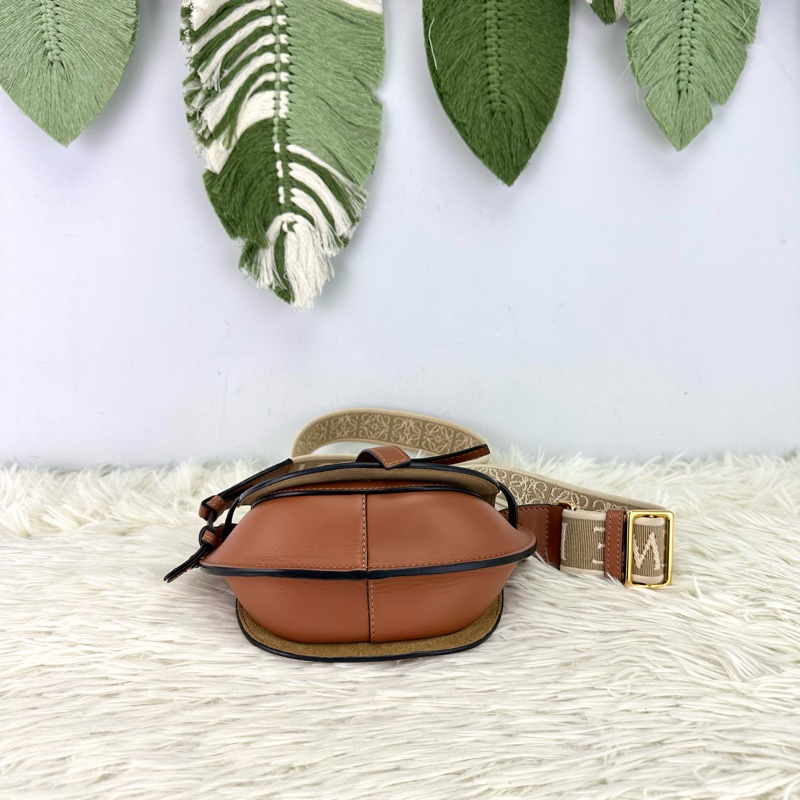 LOEWE Mini Gate 焦糖色馬鞍包 斜肩包-5