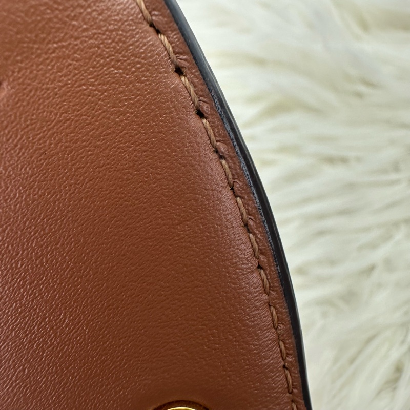 LOEWE Mini Gate 焦糖色馬鞍包 斜肩包-9