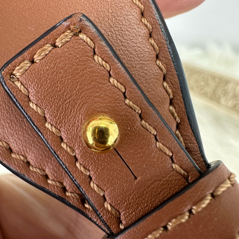 LOEWE Mini Gate 焦糖色馬鞍包 斜肩包-16