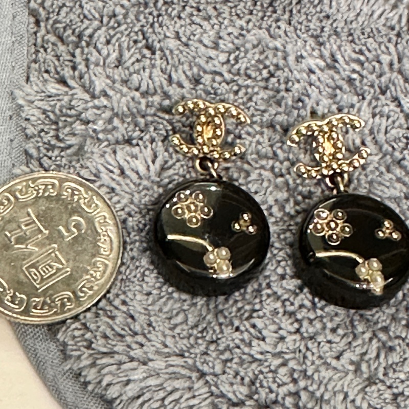 香奈兒復古垂吊式耳環-1