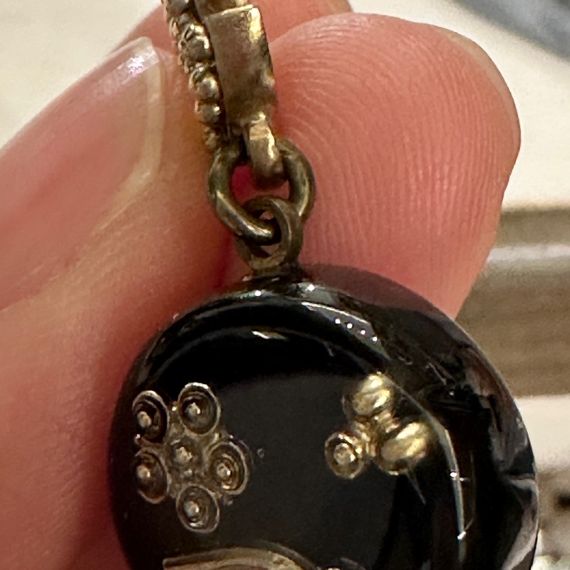 香奈兒復古垂吊式耳環-6