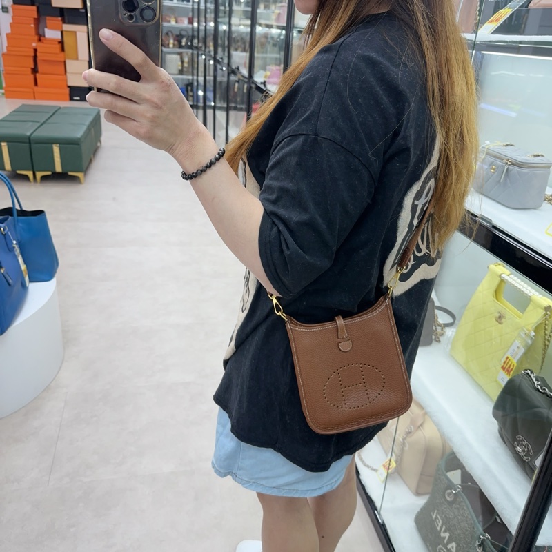 HERMES Mini Evelyne 金棕色金扣 Z Stamp 斜肩包-1