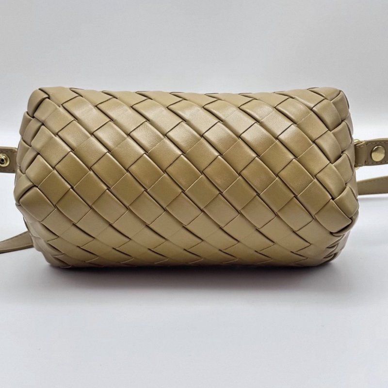 BV 棕色金扣肩背斜背包21*10*10 全新閒置配件塵袋-3