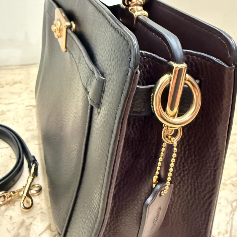 全新COACH牛皮革質感手提斜背兩用包-11