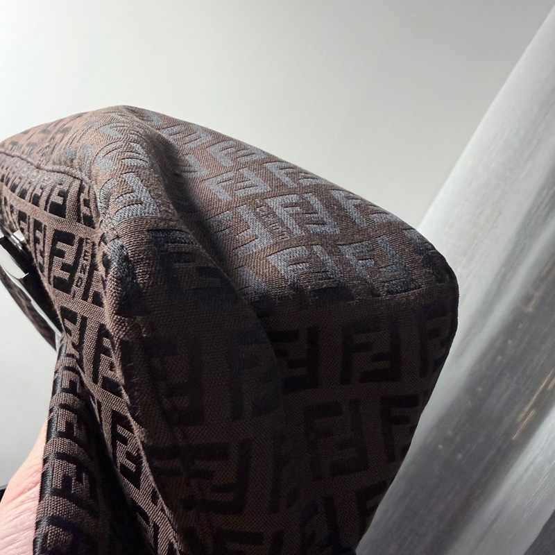 Fendi 芬迪肩背包📀黑銀金屬老花滿版-8